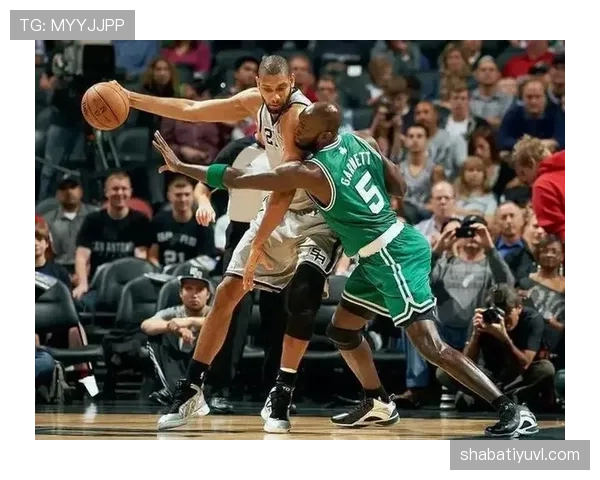 加内特以挡拆换防撕裂邓肯式内线防守